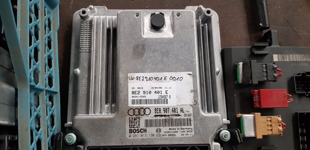 Комп'ютер двигуна 03G906016JE VAG