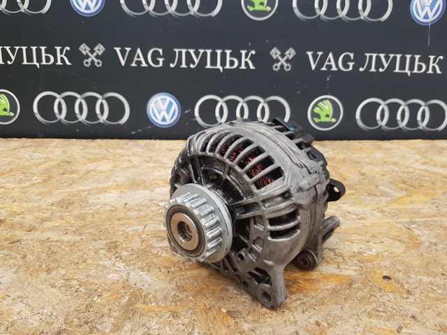 Генератор автомобільний 070903024 VAG