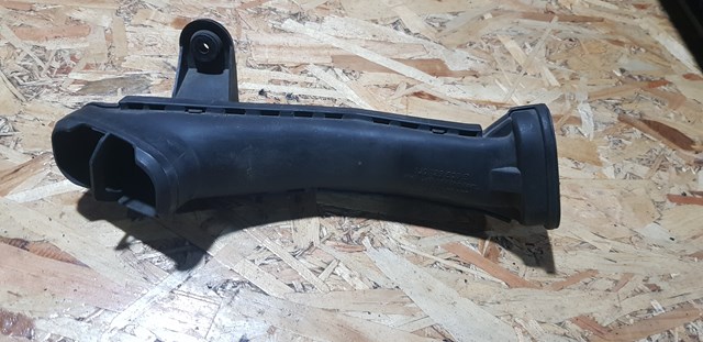 Патрубок повітряний, вхід повітряного фільтра 1J0129609B VAG