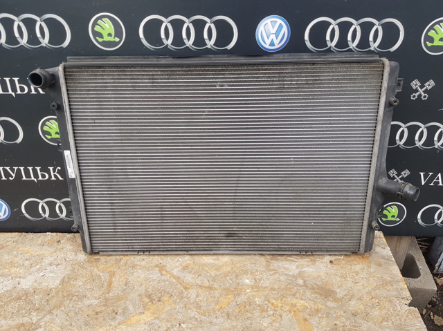 Радіатор основний Volkswagen Passat B7