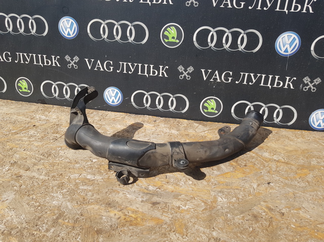 Трубка, що нагнітається 1K0145840AE VAG