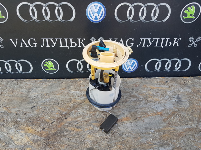Модуль паливного насоса, з датчиком рівня палива Skoda Octavia II A5