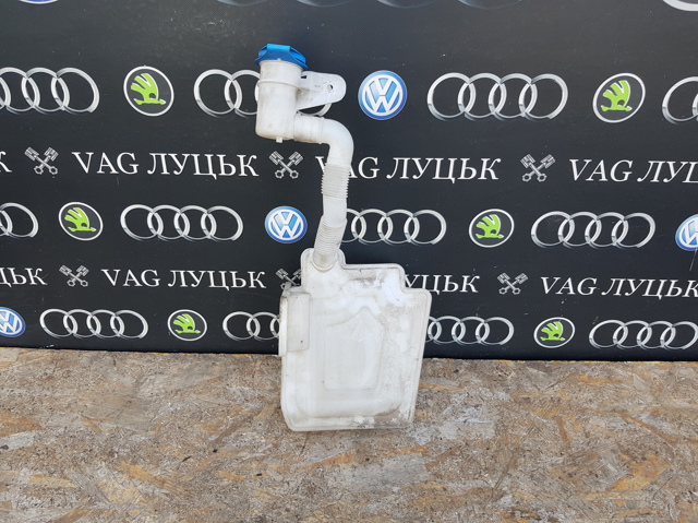 Бачок омивача лобового скла Volkswagen Jetta V