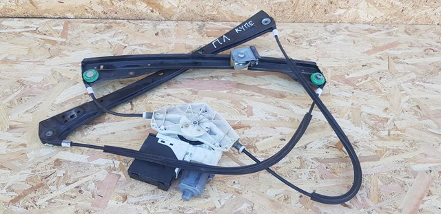Двигун склопідіймача двері передньої, лівої 1K0959793C VAG