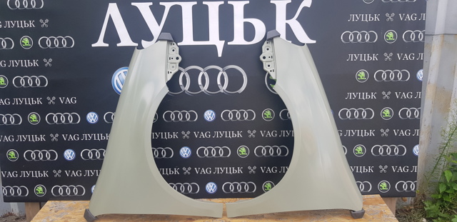 Бічна частина передня ліва Фольксваген Джетта V