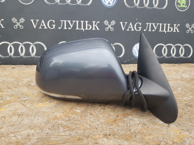 Праве бокове дзеркало Skoda Octavia 2 A5