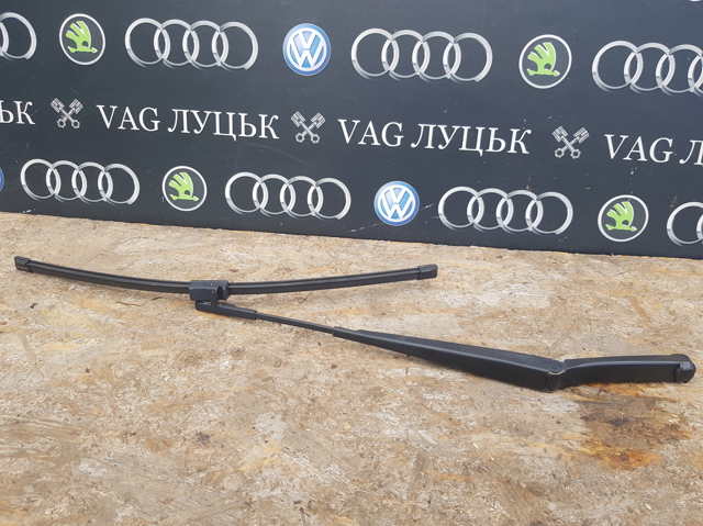 Ричаг двірника Skoda Octavia 2 A5