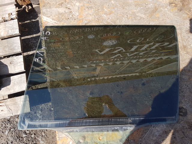Скло задніх дверей, лівих 1Z9845205A VAG