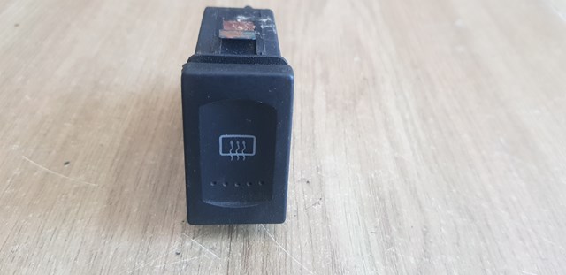 Кнопка включення обігріву заднього скла 3B0959621C VAG