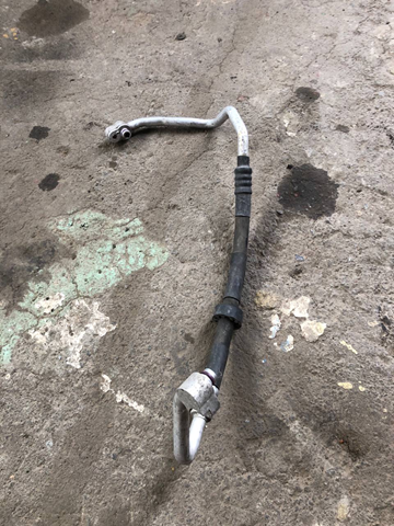 Трубка кондиціонера від компресора до радіатора 3C0820721R VAG