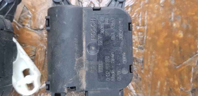 Мотор заслінки печі 3C0907511 VAG