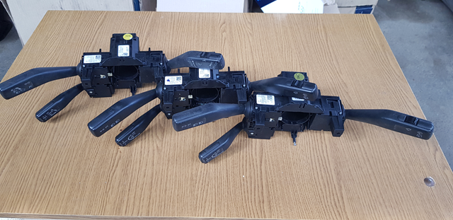 Перемикач підрульовий, в зборі 3C9953513B VAG