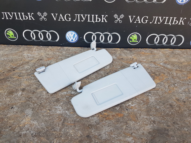Козирок сонцезахисний автомобіля 3T0857551 VAG