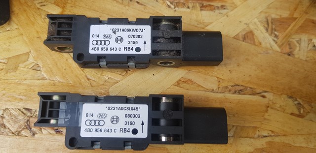 Датчик Айрбег передній 4B0959643C VAG
