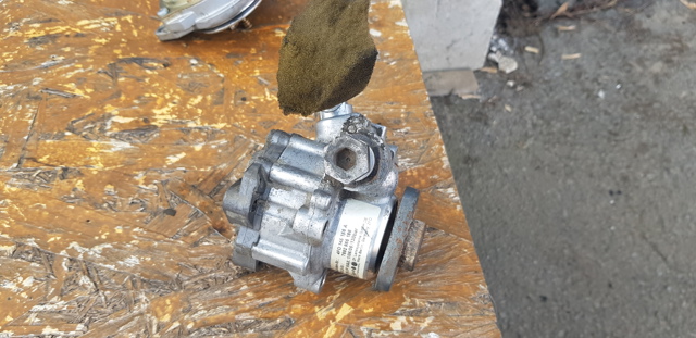 Насос рульового механізму 4F0145155A VAG