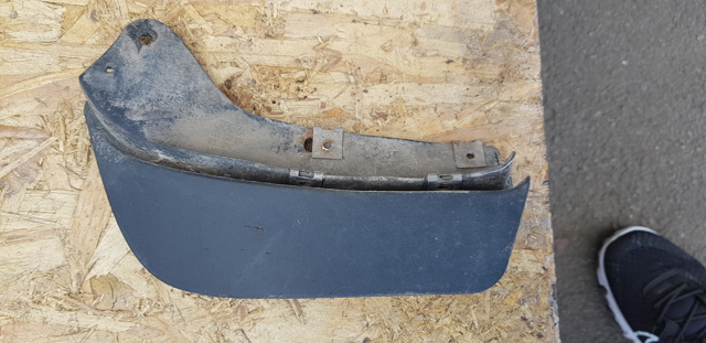 Спойлер переднього бампера, правий 4L0807514 VAG