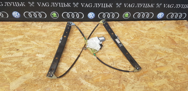 Механізм стеклопод'емника двері задньої, правої 4L0839462A VAG