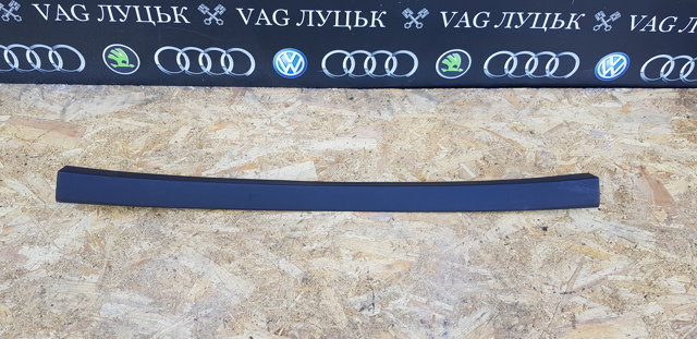 Обшивка-облицювання багажника 4L0867606 VAG