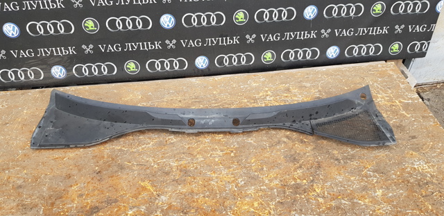 Водостік лобового скла, жабо 4L1819401 VAG