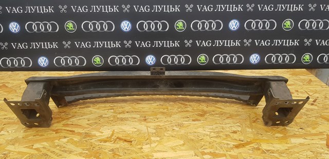 Шина бампера переднього Фольксваген Тігуан 1