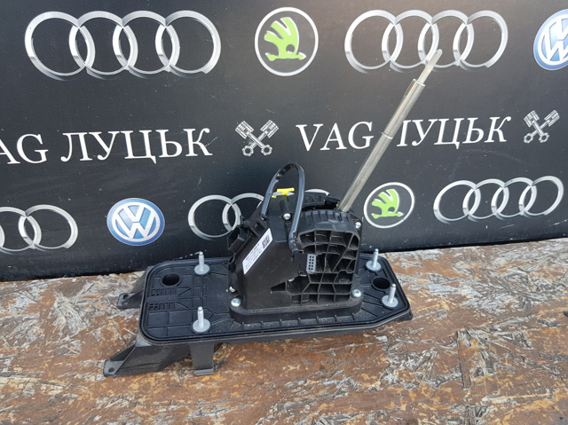 Селектор АКПП 5N1713025D VAG