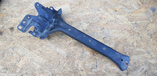 Кронштейн замку капоту 7L0805799C VAG