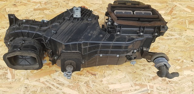 Салонний випарник 7L0819096 VAG