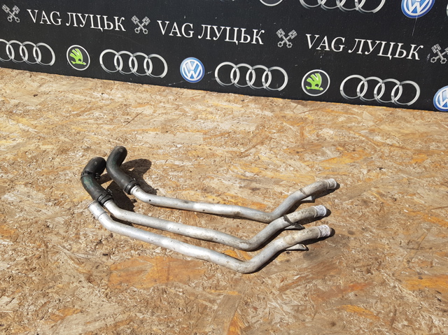 Шланг кондиціонера, від заднього випарювача до компресора 7L0819928C VAG
