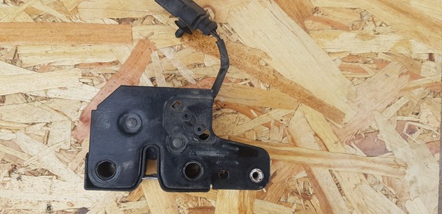 Замок кришки капота 7L0823509A VAG