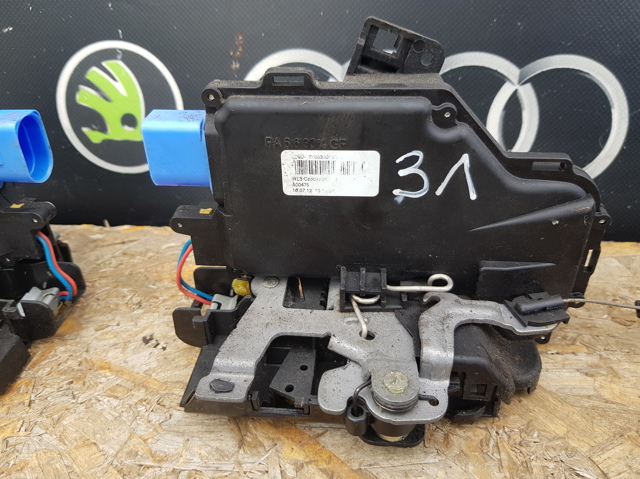 Замок задньої двері, лівої 7L0839015D VAG