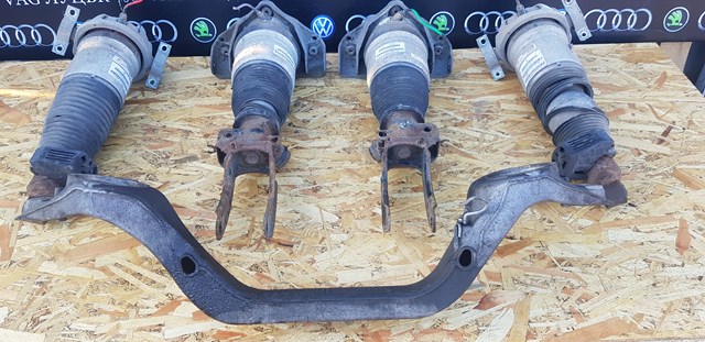 Балка кріплення двигуна 7L6199207 VAG