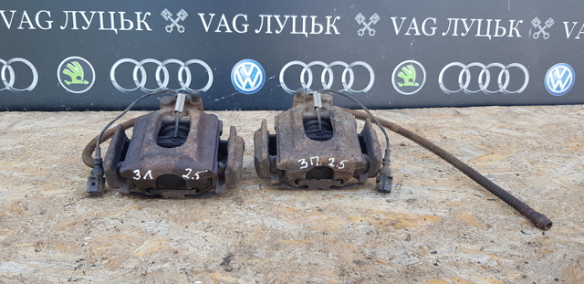 Супорт гальмівний задній правий 7L6615424 VAG