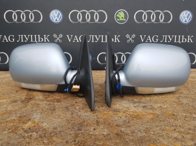 Бічне дзеркало заднього виду ліве 7L6857507CF01C VAG