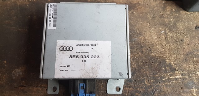 Підсилювач звуку аудіосистеми 8E5035223 VAG
