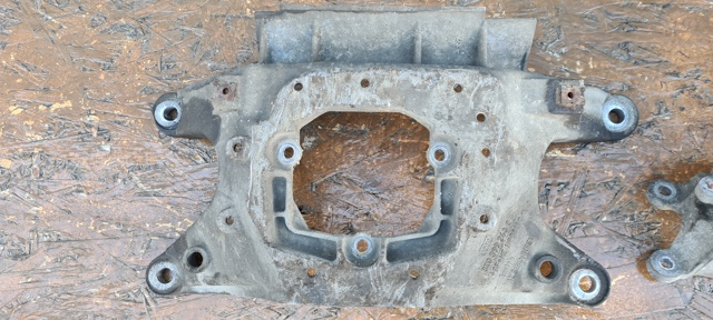 Кронштейн КПП 8K0399263K VAG