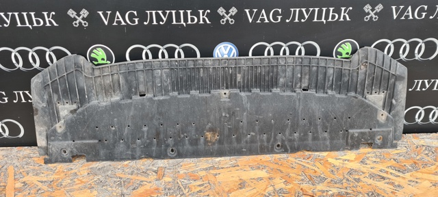 Обвіс бампера 8K0807233 VAG