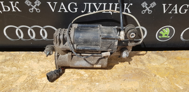 Компресор пневмопідкачкою (амортизаторів) A2053200104 MERCEDES
