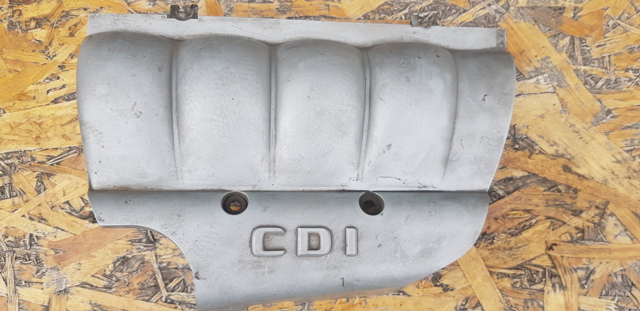 Кришка двигуна декоративна A6110100467 MERCEDES