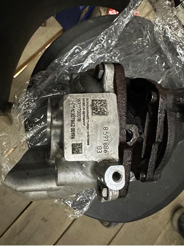 Турбонаддув 11658591886 BMW