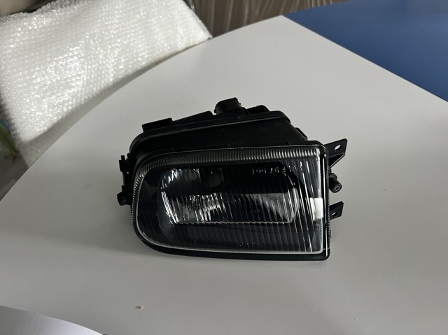 Туманка ліва 63178360575 BMW