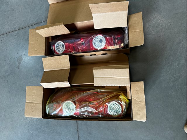 Ліхтар задній правий Volkswagen Crafter 30-35