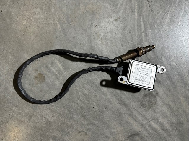 Датчик оксидів азоту NOX, задній A0009050108 MERCEDES