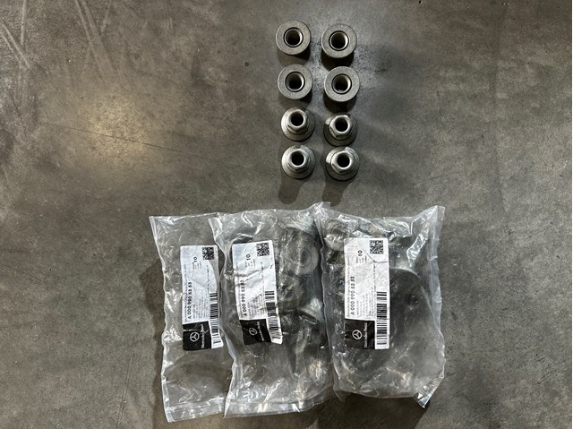 Гайка колісна A0009905353 MERCEDES