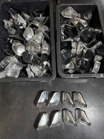 Покажчик повороту дзеркала, правий A0018228420 MERCEDES