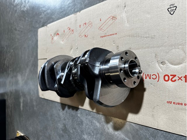 Колінчастий вал A6420302401 MERCEDES