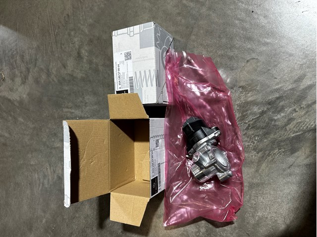 Клапан EGR рециркуляції газів A6541405700 MERCEDES