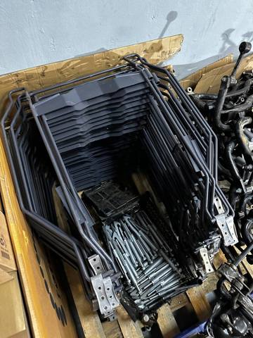 Кронштейн запаски A9064000141 MERCEDES