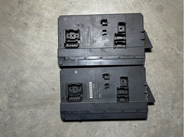 Блок керування сигналами SAM A9069006303 MERCEDES