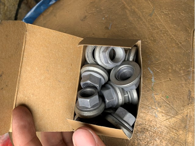 Гайка колеса Volkswagen Crafter 30-35