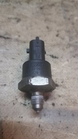 Датчик тиску палива 0261545006 BOSCH